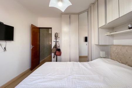 Casa à venda com 125m², 2 quartos e 2 vagas Casa à venda com 125m², 2 quartos e 2 vagasQuarto 2