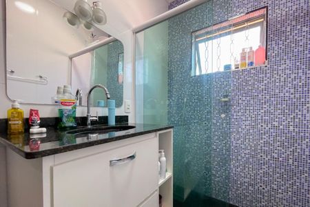 Casa à venda com 125m², 2 quartos e 2 vagas Casa à venda com 125m², 2 quartos e 2 vagasBanheiro Social