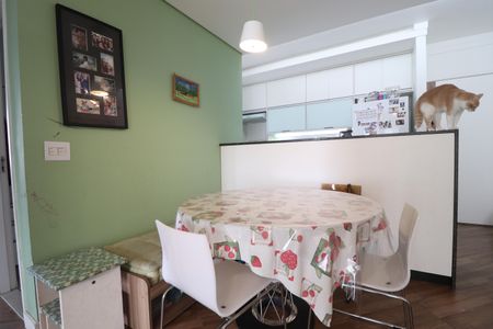 Apartamento à venda com 65m², 3 quartos e 2 vagasSala