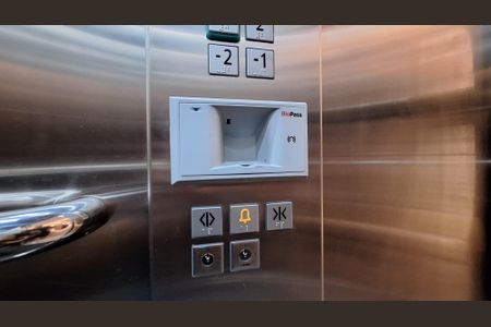 Apartamento à venda com 180m², 4 quartos e 3 vagasElevador