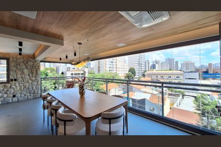 Apartamento à venda com 180m², 4 quartos e 3 vagasSala e varanda