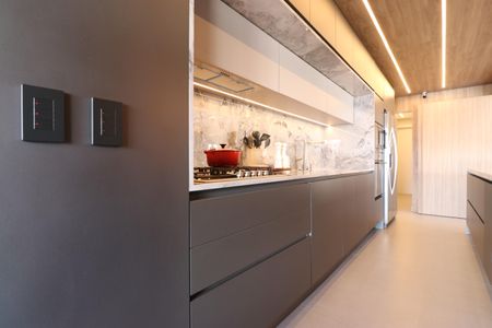 Apartamento à venda com 180m², 4 quartos e 3 vagasDetalhe da cozinha