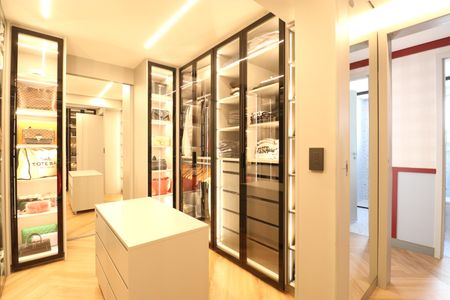 Apartamento à venda com 180m², 4 quartos e 3 vagasCloset da suíte 3