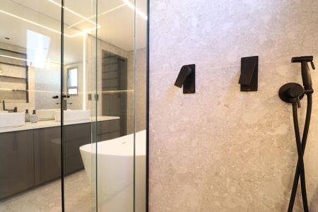 Apartamento à venda com 180m², 4 quartos e 3 vagasDetalhe Banheiro da Suíte 3