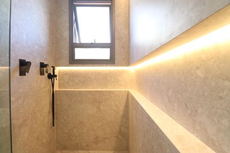 Apartamento à venda com 180m², 4 quartos e 3 vagasDetalhe Banheiro da Suíte 3