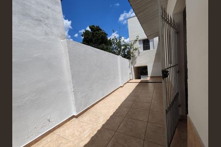 Casa para alugar com 35m², 1 quarto e sem vaga Casa para alugar com 35m², 1 quarto e sem vagaQuintal