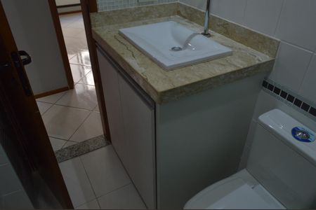 Apartamento para alugar com 66m², 2 quartos e 1 vaga Apartamento para alugar com 66m², 2 quartos e 1 vagaBanheiro