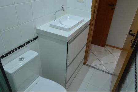 Apartamento para alugar com 66m², 2 quartos e 1 vaga Apartamento para alugar com 66m², 2 quartos e 1 vagaBanheiro da Suíte