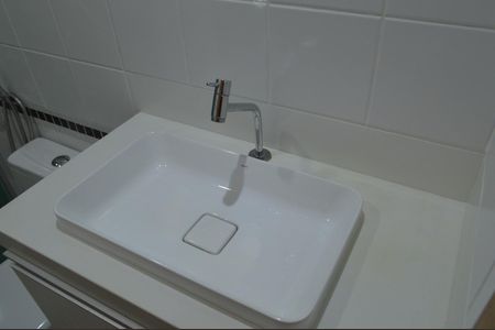 Apartamento para alugar com 66m², 2 quartos e 1 vaga Apartamento para alugar com 66m², 2 quartos e 1 vagaBanheiro da Suíte