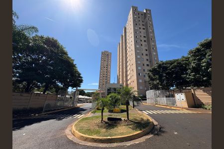 Apartamento para alugar com 47m², 2 quartos e 1 vagaFachada do Condomínio