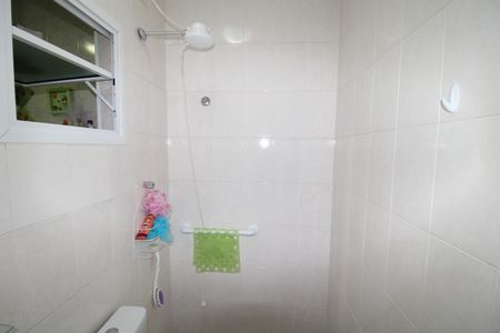 Casa à venda com 243m², 4 quartos e 4 vagasBanheiro 2