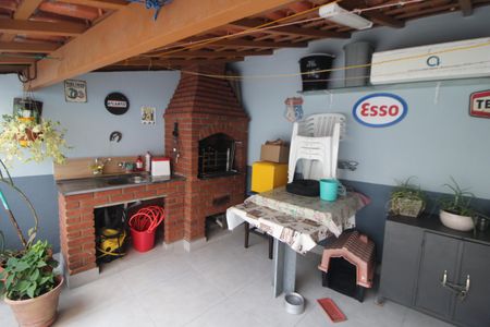 Casa à venda com 243m², 4 quartos e 4 vagasQuintal