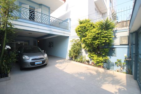 Casa à venda com 243m², 4 quartos e 4 vagasGaragem