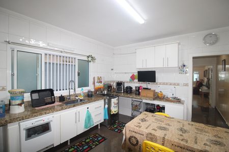 Casa à venda com 243m², 4 quartos e 4 vagasCozinha