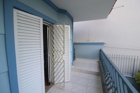 Casa à venda com 243m², 4 quartos e 4 vagasQuarto 3 - Varanda