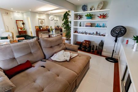 Apartamento à venda com 176m², 3 quartos e 3 vagasSala de TV