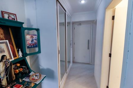 Apartamento à venda com 176m², 3 quartos e 3 vagasArmário do corredor