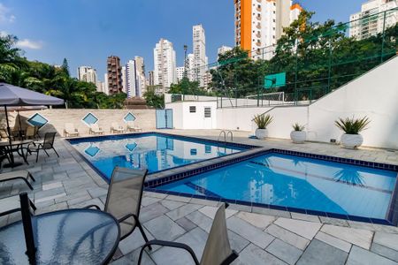 Apartamento à venda com 176m², 3 quartos e 3 vagasÁrea comum - Piscina