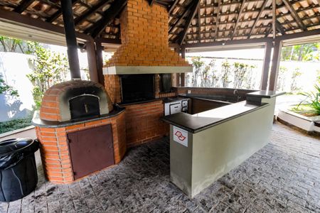 Apartamento à venda com 176m², 3 quartos e 3 vagasÁrea comum - Churrasqueira