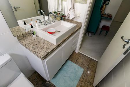 Apartamento à venda com 176m², 3 quartos e 3 vagasBanheiro da Suíte 1