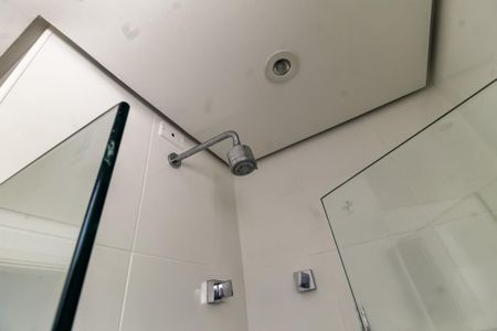 Apartamento à venda com 176m², 3 quartos e 3 vagasBanheiro da Suíte 1 - chuveiro