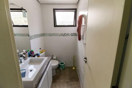 Apartamento à venda com 176m², 3 quartos e 3 vagasBanheiro da Suíte 2