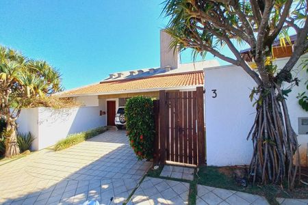 Casa de condomínio para alugar com 398m², 4 quartos e 2 vagas Casa de condomínio para alugar com 398m², 4 quartos e 2 vagasFachada do Prédio