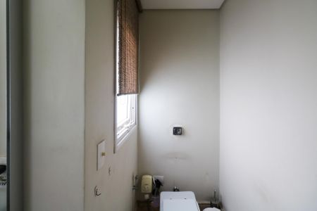 Casa à venda com 380m², 3 quartos e 6 vagas Casa à venda com 380m², 3 quartos e 6 vagasBanheiro da Suíte