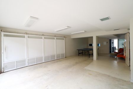 Casa à venda com 380m², 3 quartos e 6 vagas Casa à venda com 380m², 3 quartos e 6 vagasGaragem