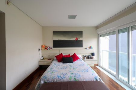 Casa à venda com 380m², 3 quartos e 6 vagas Casa à venda com 380m², 3 quartos e 6 vagasSuíte