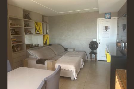 Apartamento à venda com 66m², 2 quartos e 1 vagaSala