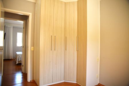 Casa de condomínio à venda com 108m², 3 quartos e 3 vagasQuarto 2 - Armários