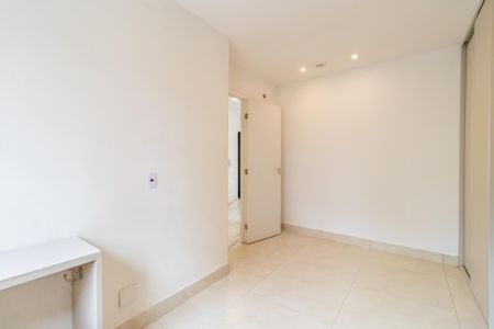 Quarto 2 de apartamento para alugar com 2 quartos, 54m² em Alphaville Empresarial, Barueri