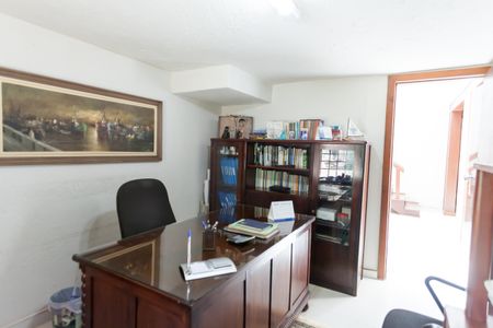 Casa de condomínio para alugar com 600m², 5 quartos e 5 vagasEscritório