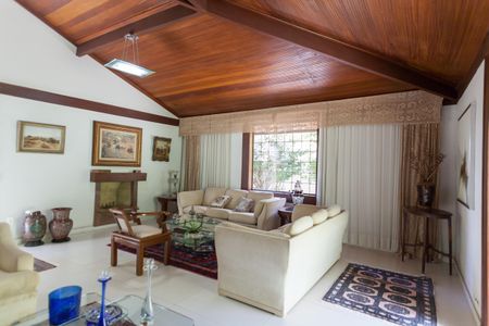 Casa de condomínio para alugar com 600m², 5 quartos e 5 vagasSala