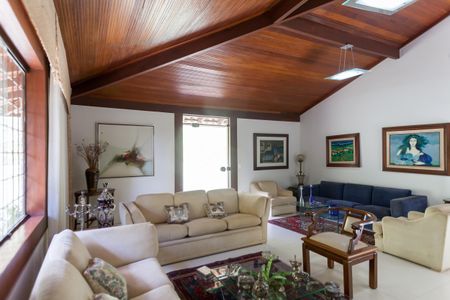 Casa de condomínio para alugar com 600m², 5 quartos e 5 vagasSala