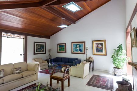 Casa de condomínio para alugar com 600m², 5 quartos e 5 vagasSala