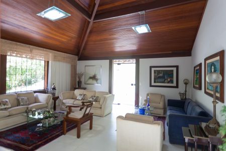 Casa de condomínio para alugar com 600m², 5 quartos e 5 vagasSala