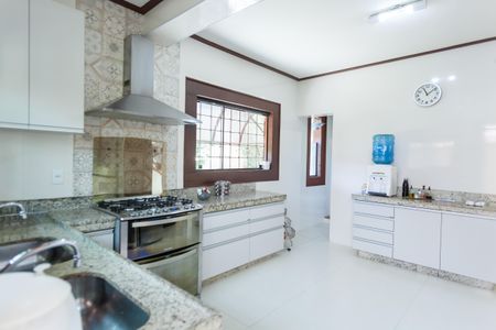 Casa de condomínio para alugar com 600m², 5 quartos e 5 vagasCozinha