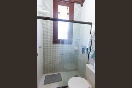 Casa de condomínio para alugar com 600m², 5 quartos e 5 vagasBanheiro da Suíte 2