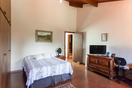 Casa de condomínio para alugar com 600m², 5 quartos e 5 vagasQuarto 2