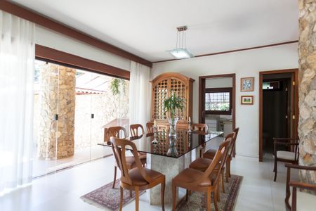 Casa de condomínio para alugar com 600m², 5 quartos e 5 vagasSala de Jantar