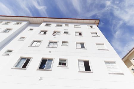 Apartamento para alugar com 54m², 2 quartos e 1 vagaFachada