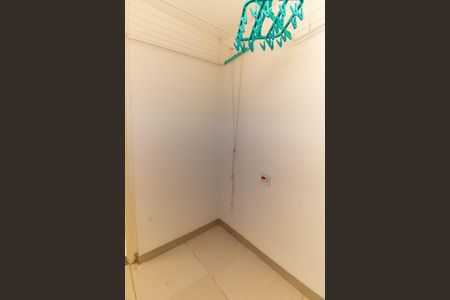 Apartamento à venda com 70m², 2 quartos e sem vaga Apartamento à venda com 70m², 2 quartos e sem vagaQuarto de Serviço