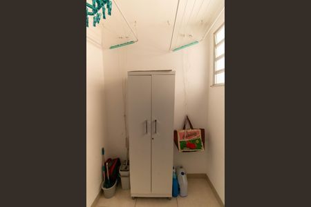 Apartamento à venda com 70m², 2 quartos e sem vaga Apartamento à venda com 70m², 2 quartos e sem vagaQuarto de Serviço