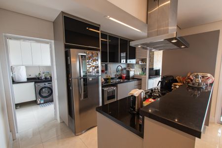 Apartamento à venda com 105m², 2 quartos e 2 vagasCozinha