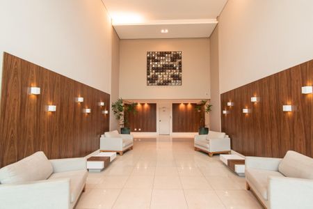 Apartamento à venda com 105m², 2 quartos e 2 vagasHall social