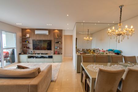 Apartamento à venda com 105m², 2 quartos e 2 vagasSala