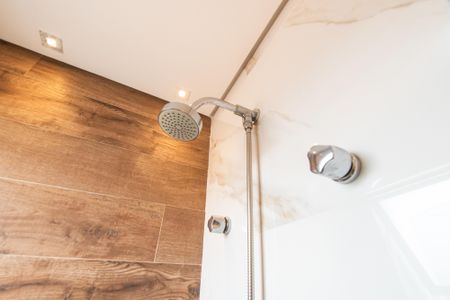 Apartamento à venda com 105m², 2 quartos e 2 vagasBanheiro da suíte