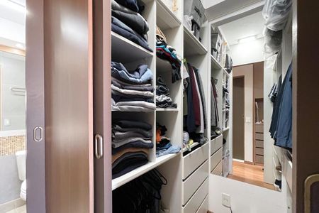 Apartamento para alugar com 42m², 1 quarto e 1 vagaCloset - Suíte